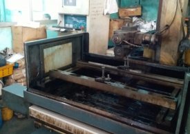 Máy cắt dây 1