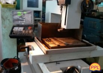 Máy bắn lỗ